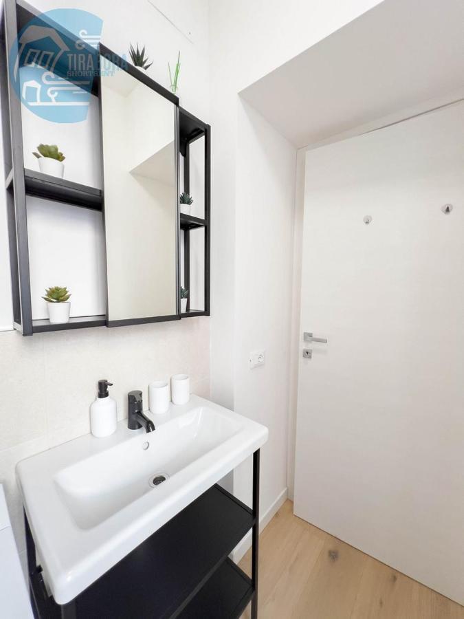 Апартаменты Piazza Della Borsa 3C Tirabora Short Rent Триест Экстерьер фото